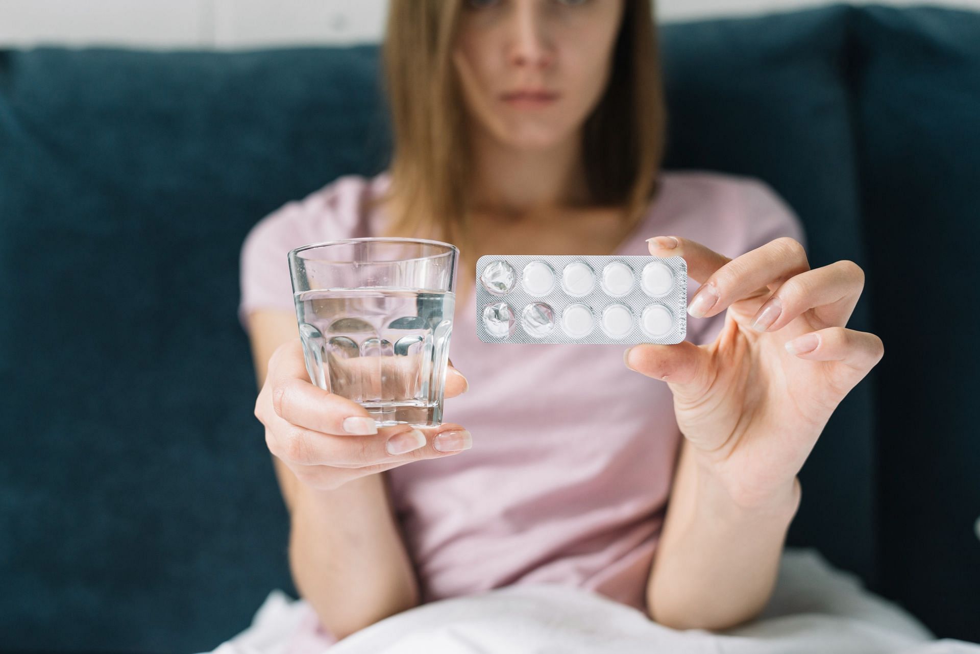 It's important to be informed about the side effects of the medications you are taking. (Image via Freepik)